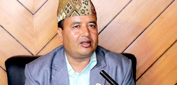 लुटेरा र चोरको प्रतिकारमा उत्रिन आह्वान गर्दै महेश बस्नेतले भने अप्ठ्यारो परे मलाई फोन गर्नू